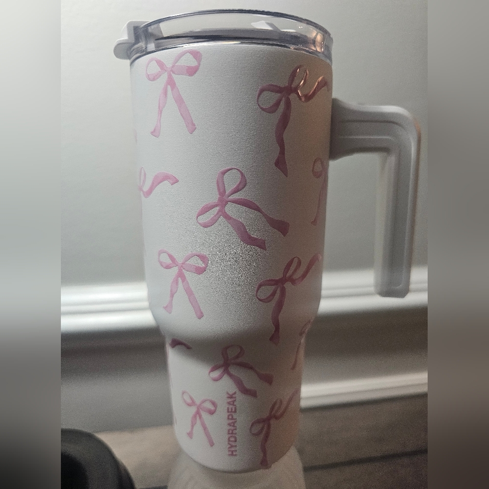 Hydrapeak White Tumbler with Pink Bows